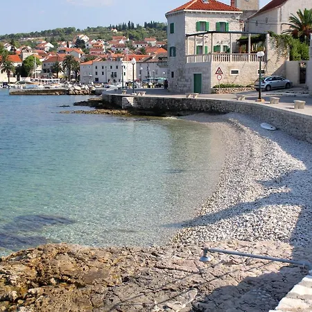By The Sea Sutivan, Brac - 19427 *